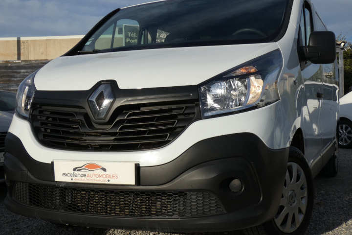 RENAULT TRAFIC CABINE APPROFONDIE