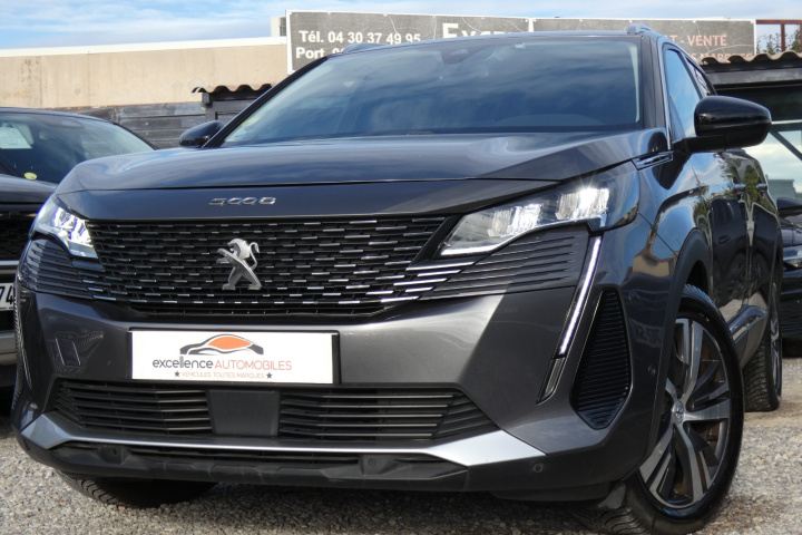 PEUGEOT 5008