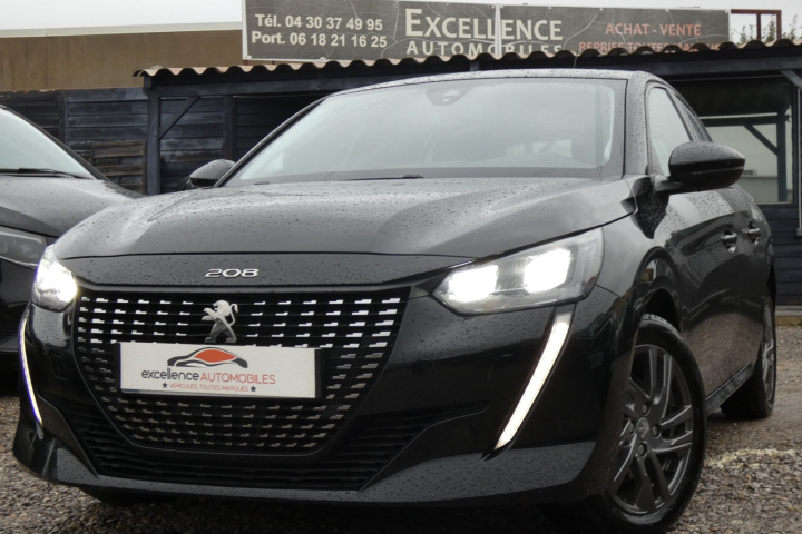 PEUGEOT 208