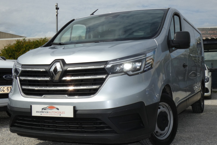RENAULT TRAFIC FOURGON